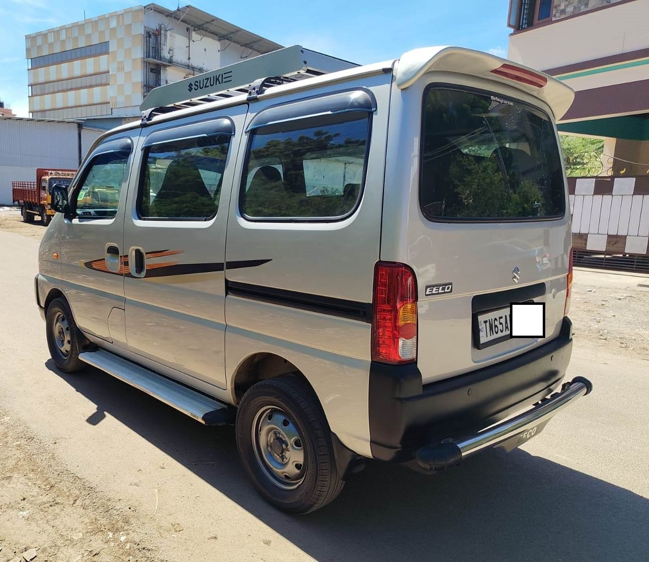 Maruti Suzuki Eeco 5 Seter