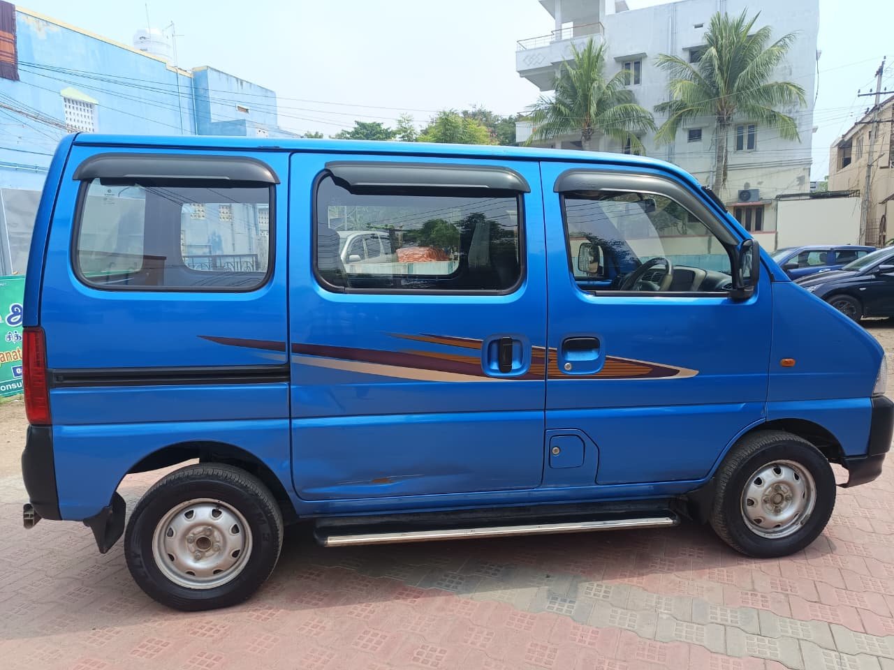 Maruti Suzuki Eeco 5 Seter