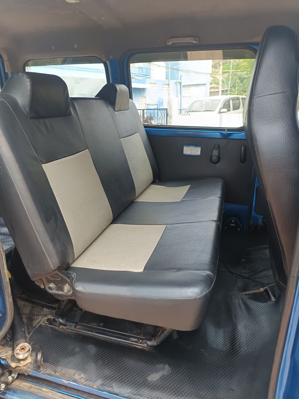 Maruti Suzuki Eeco 5 Seter