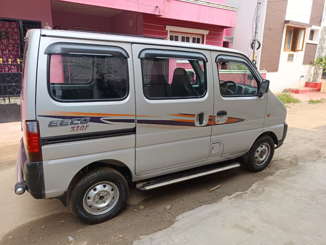 Maruti Suzuki Eeco 5 Seter