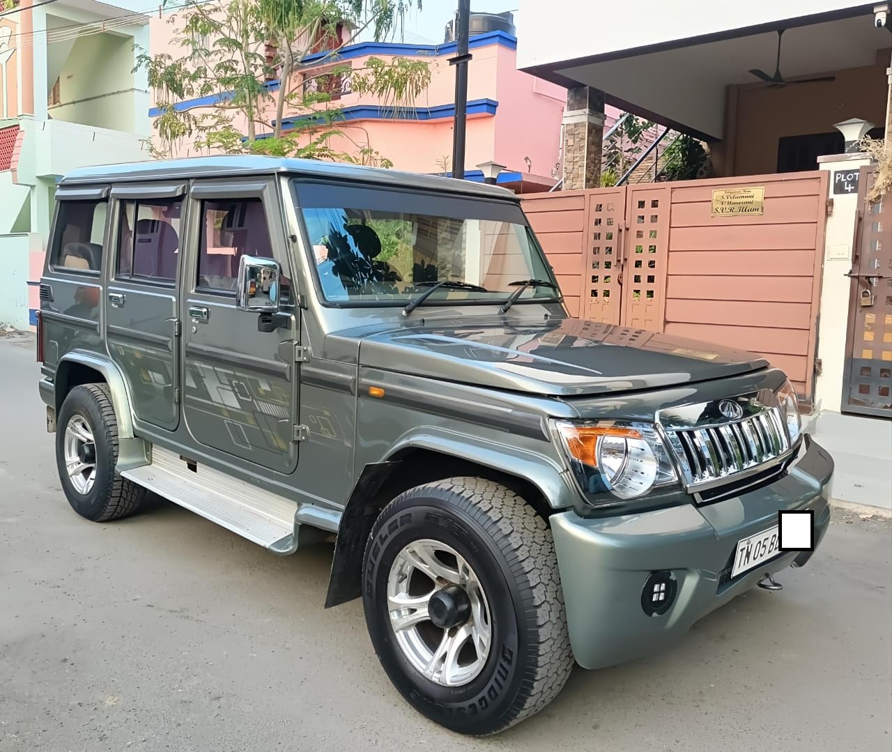 Mahindra Bolero Power +sle