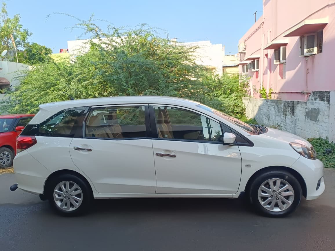 Honda Mobilio V Id