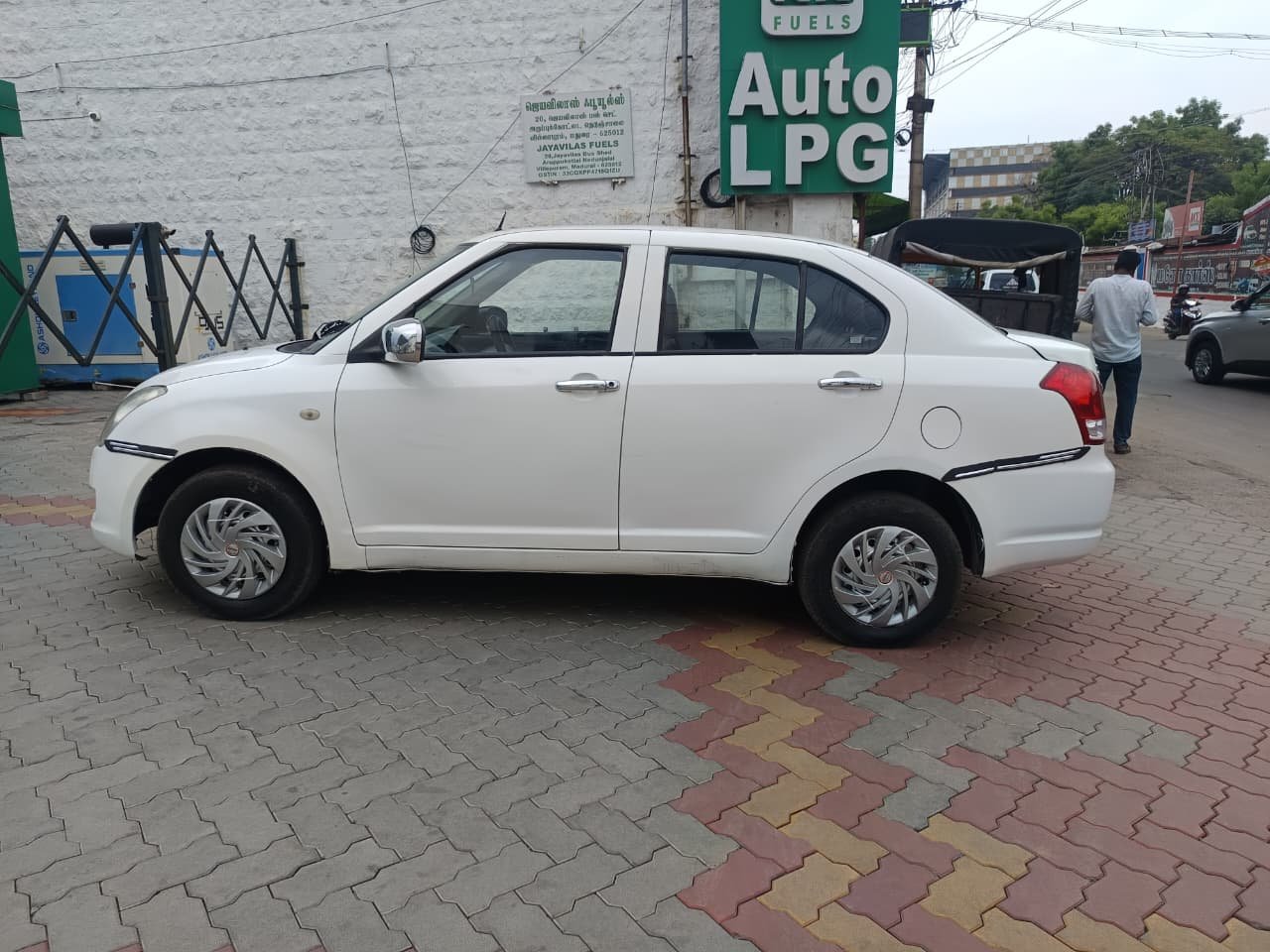 Maruti Suzuki Swift Dzire Lxi