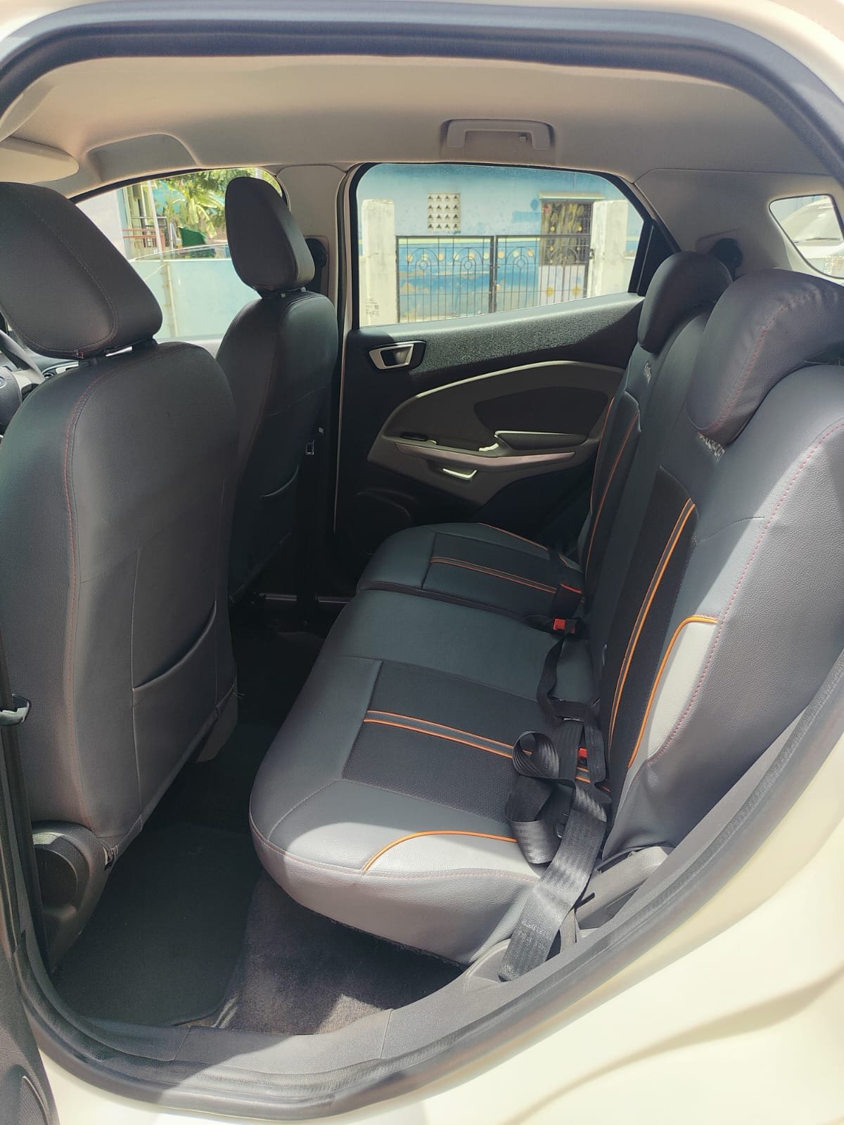 Maruti Suzuki Eeco 5 Seter