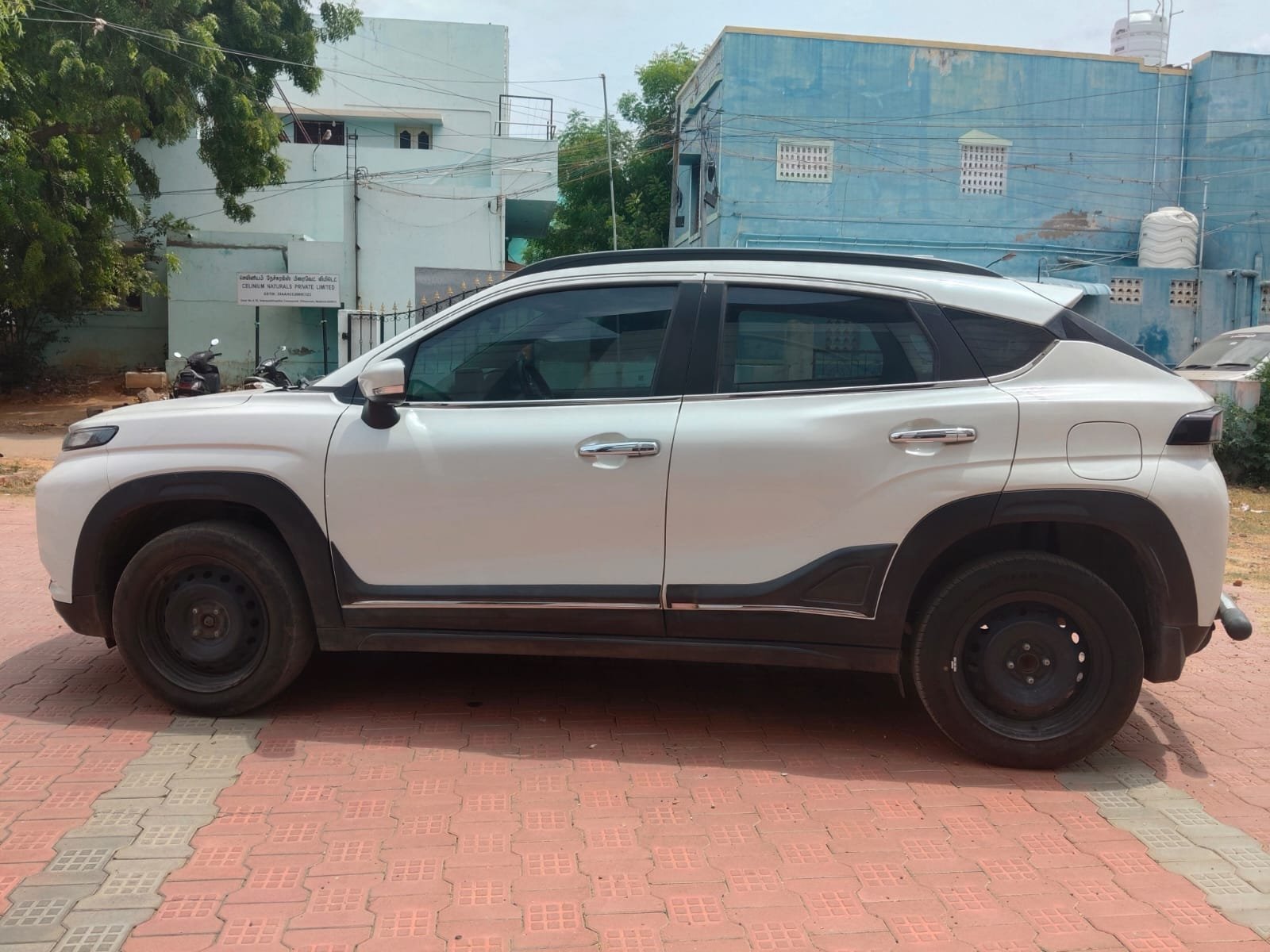 Maruti Suzuki Fronx Delta