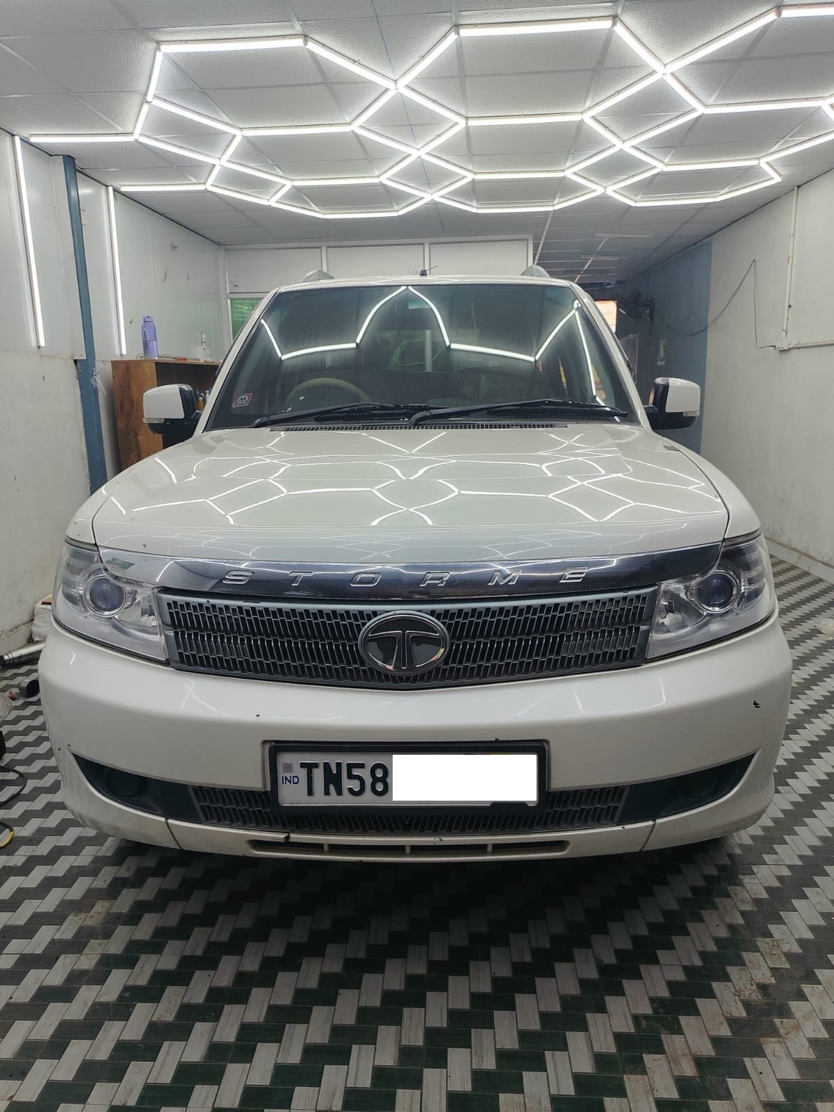 Tata Safari Storme Lx