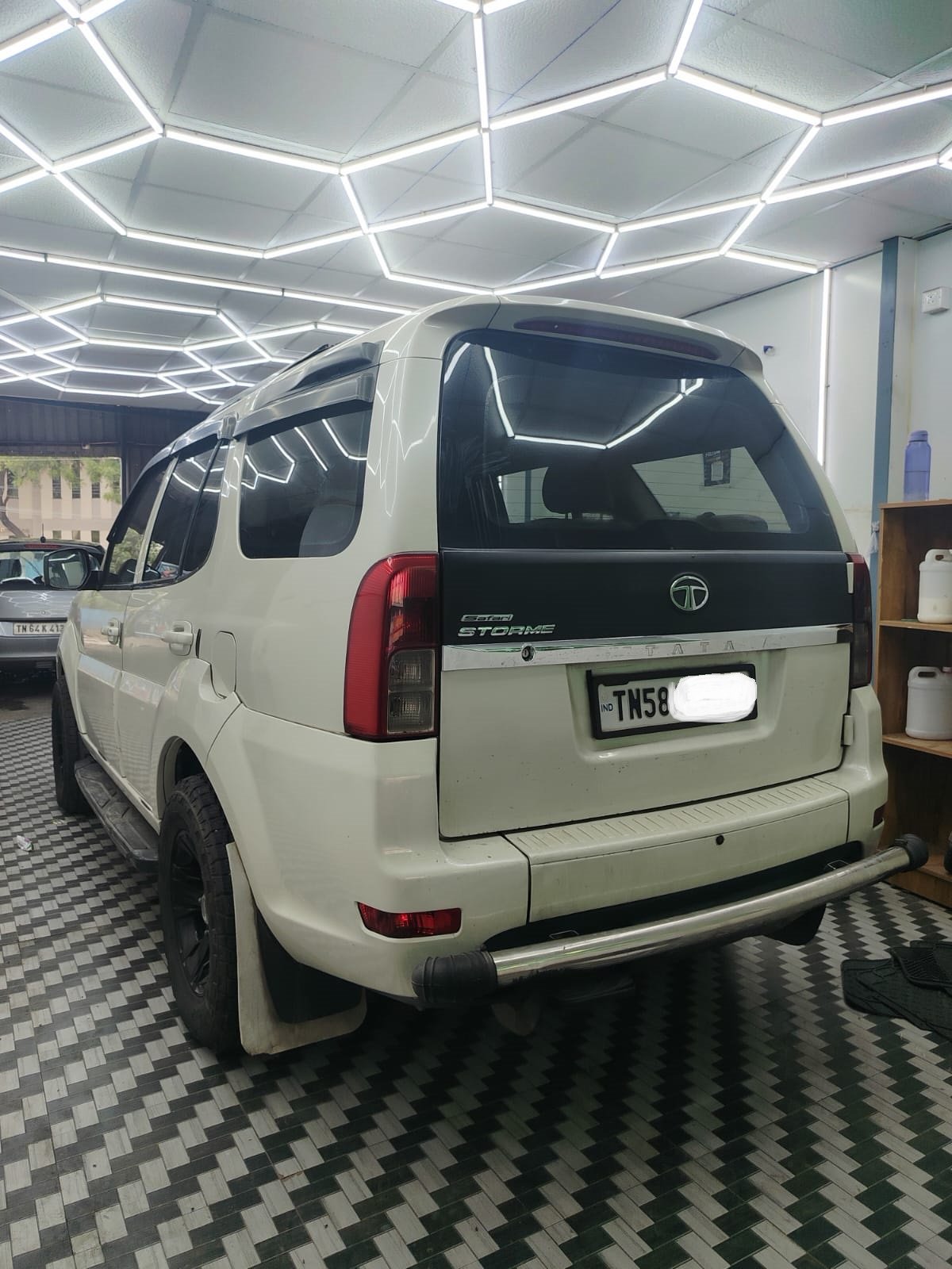 Tata Safari Storme Lx