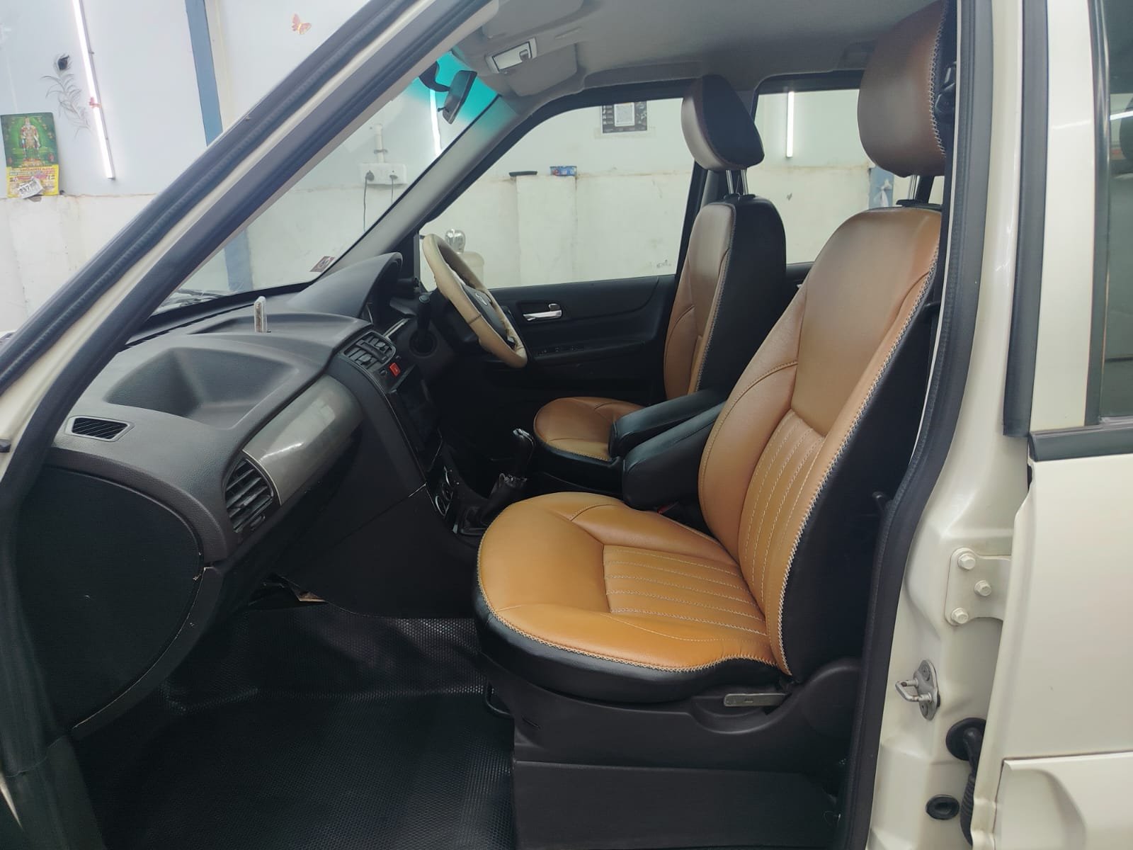 Tata Safari Storme Lx