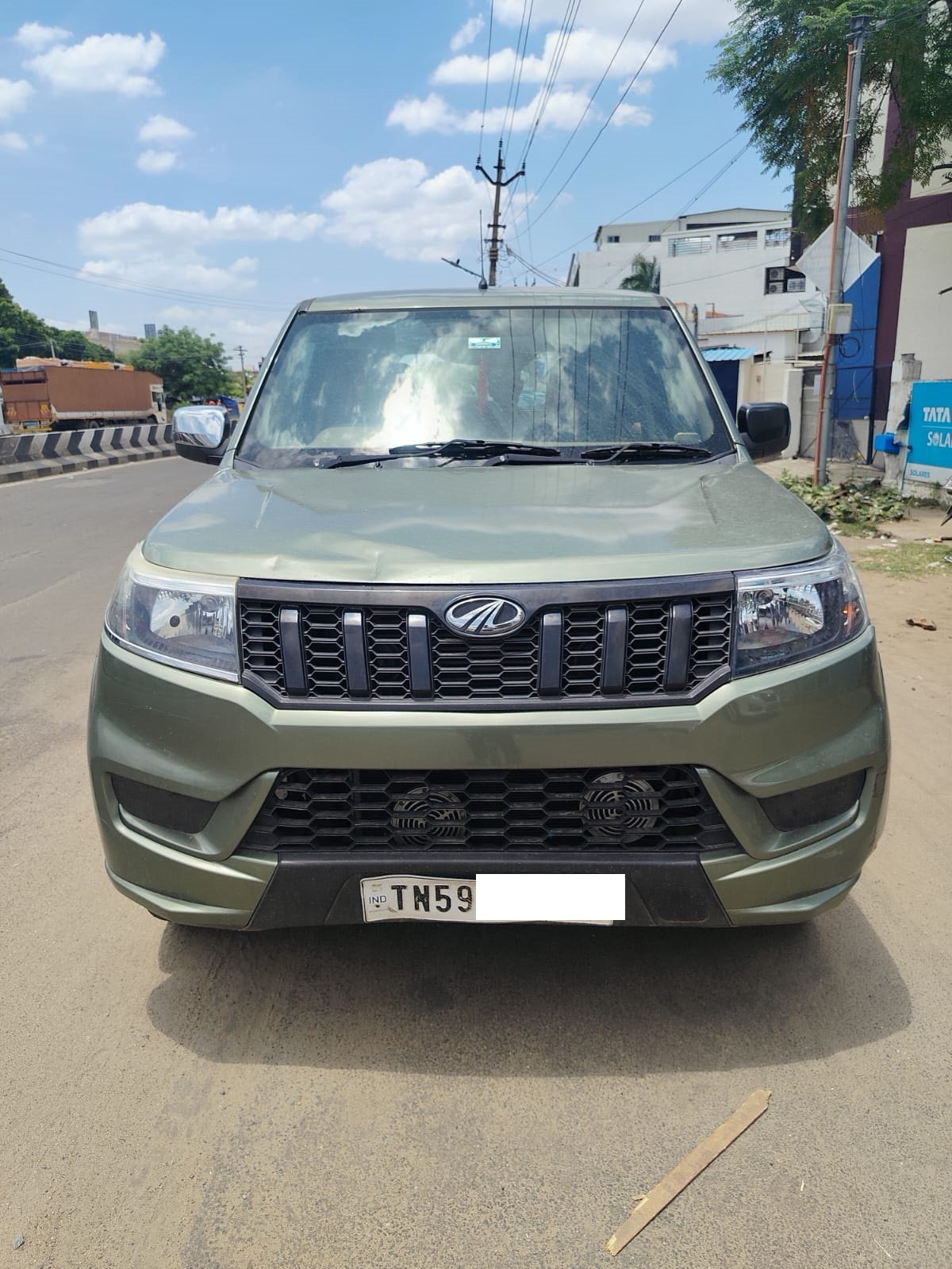 Mahindra Bolero Neo P4