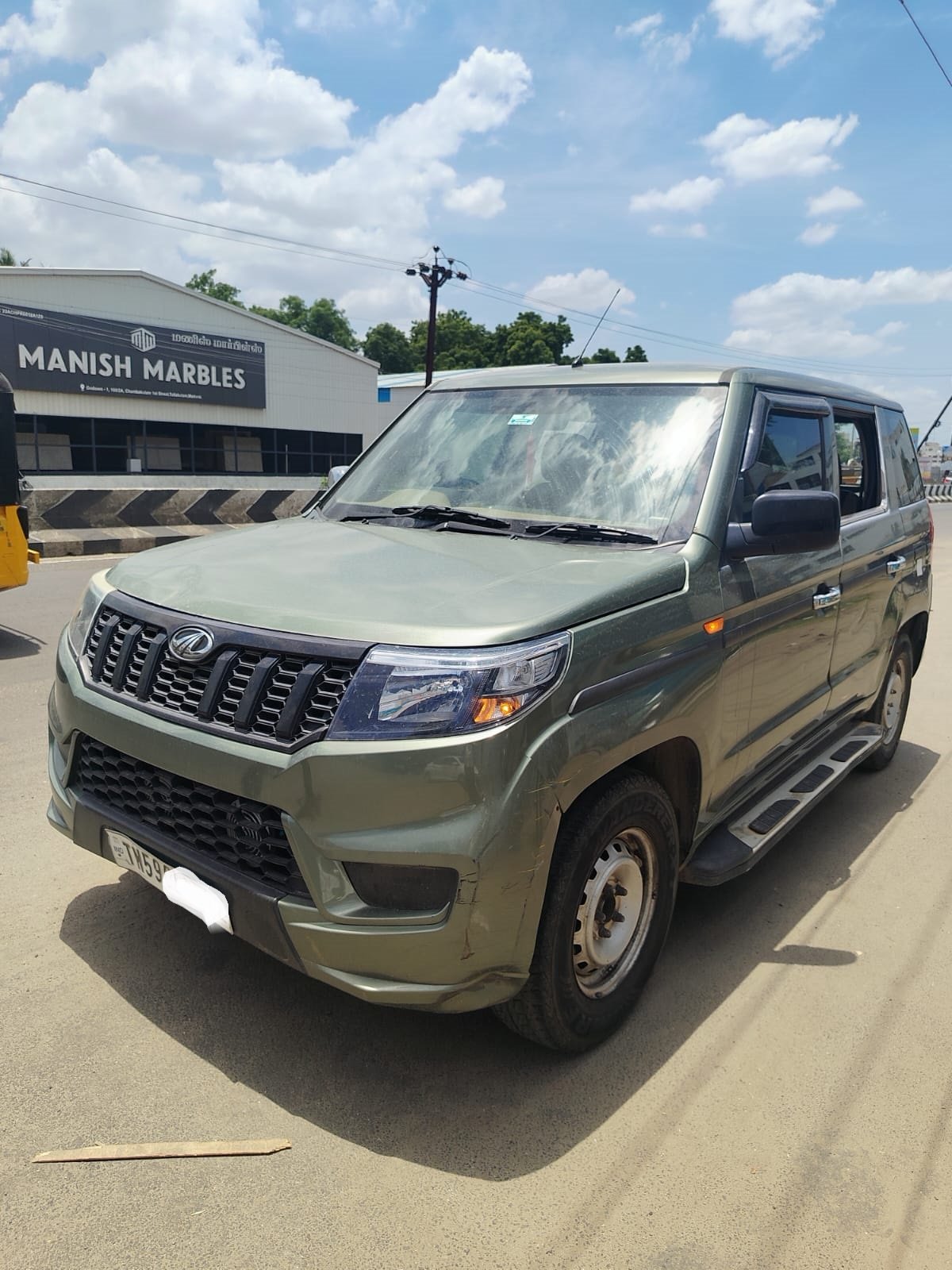 Mahindra Bolero Neo P4