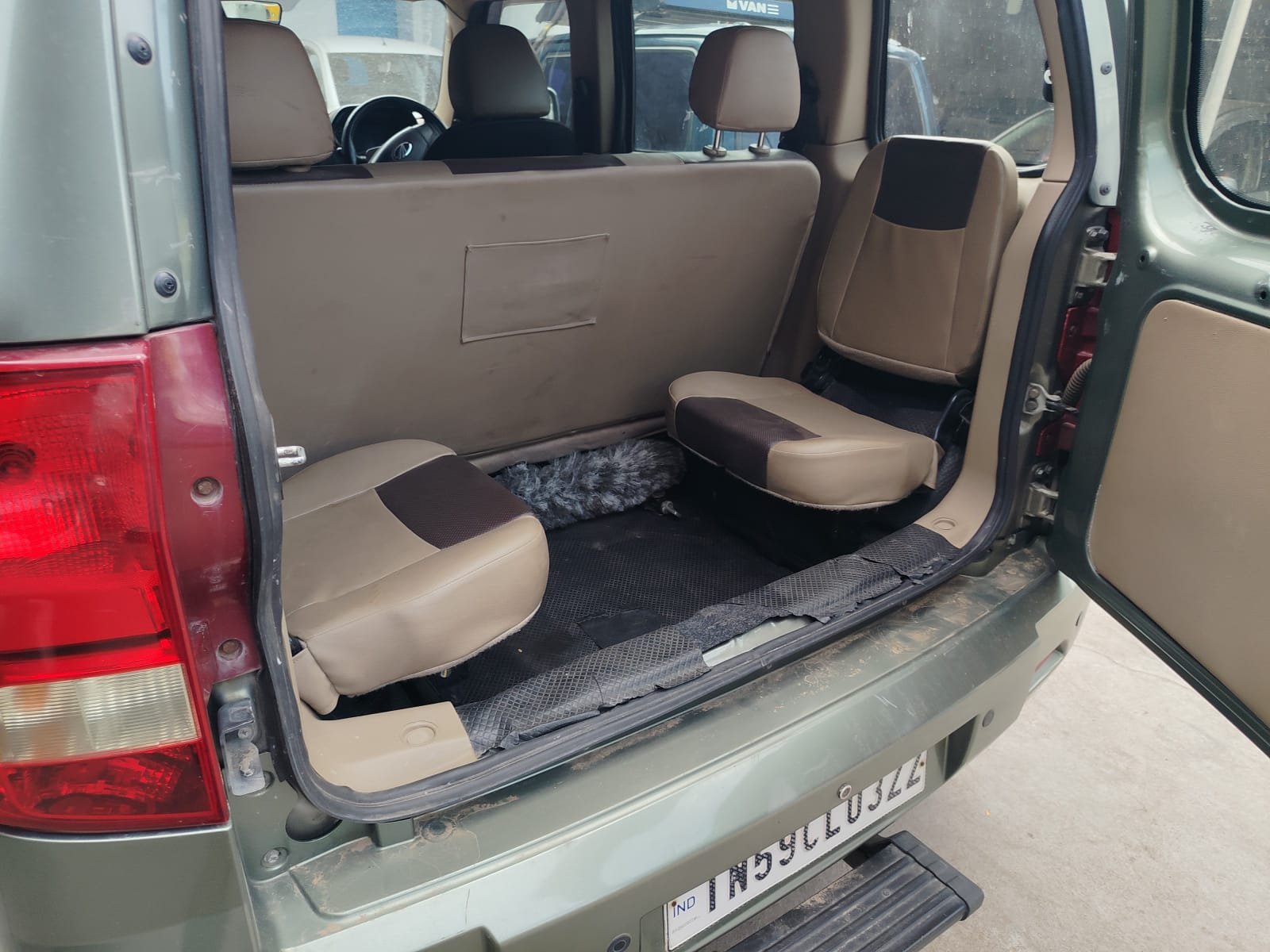 Mahindra Bolero Neo P4