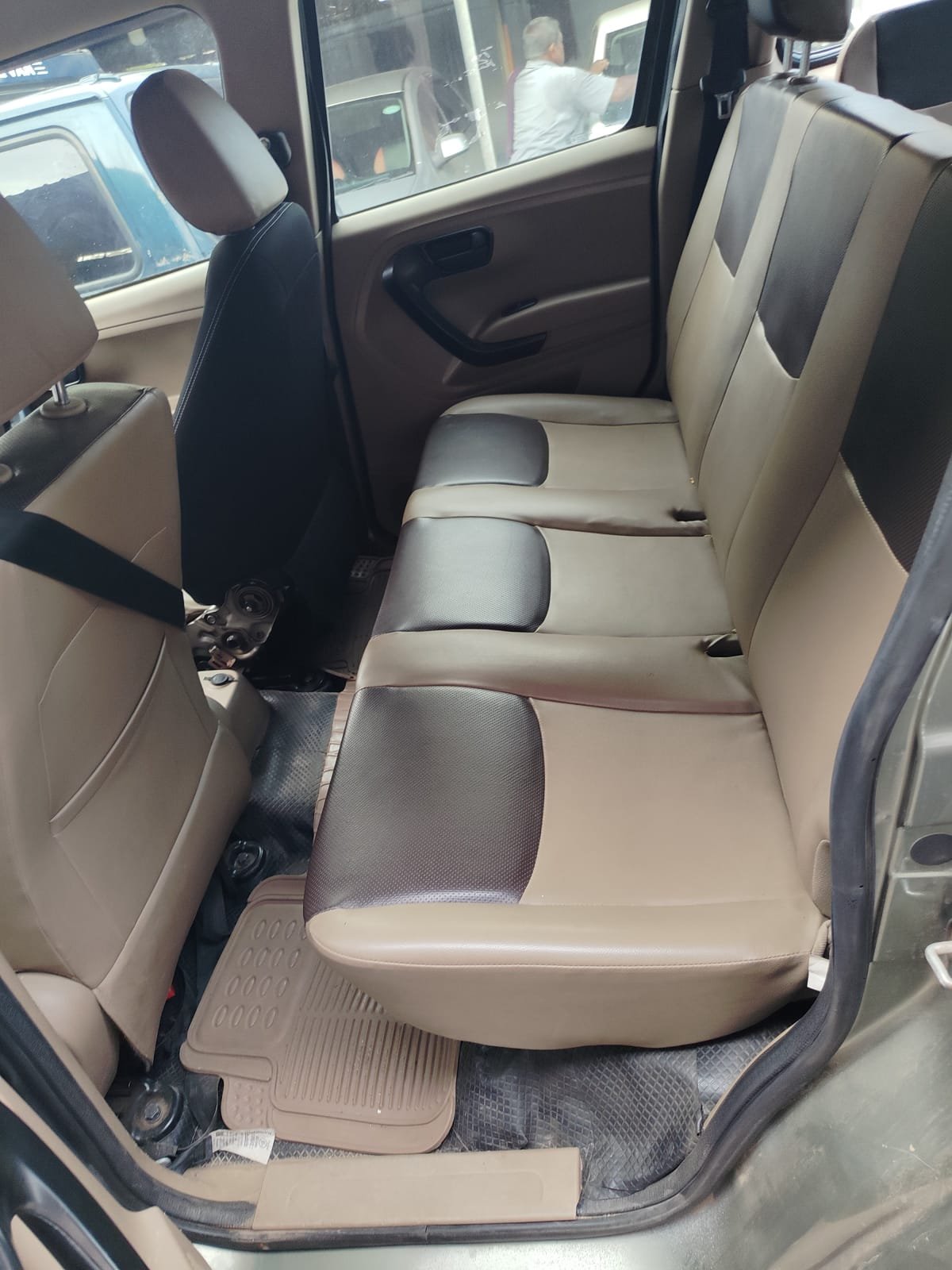 Mahindra Bolero Neo P4