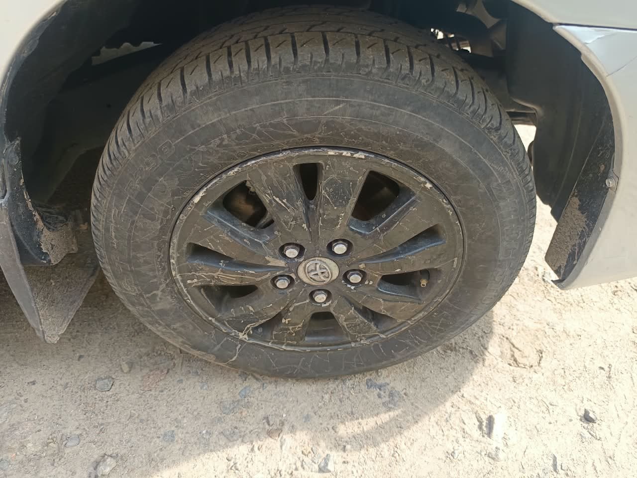 Toyota Innova V