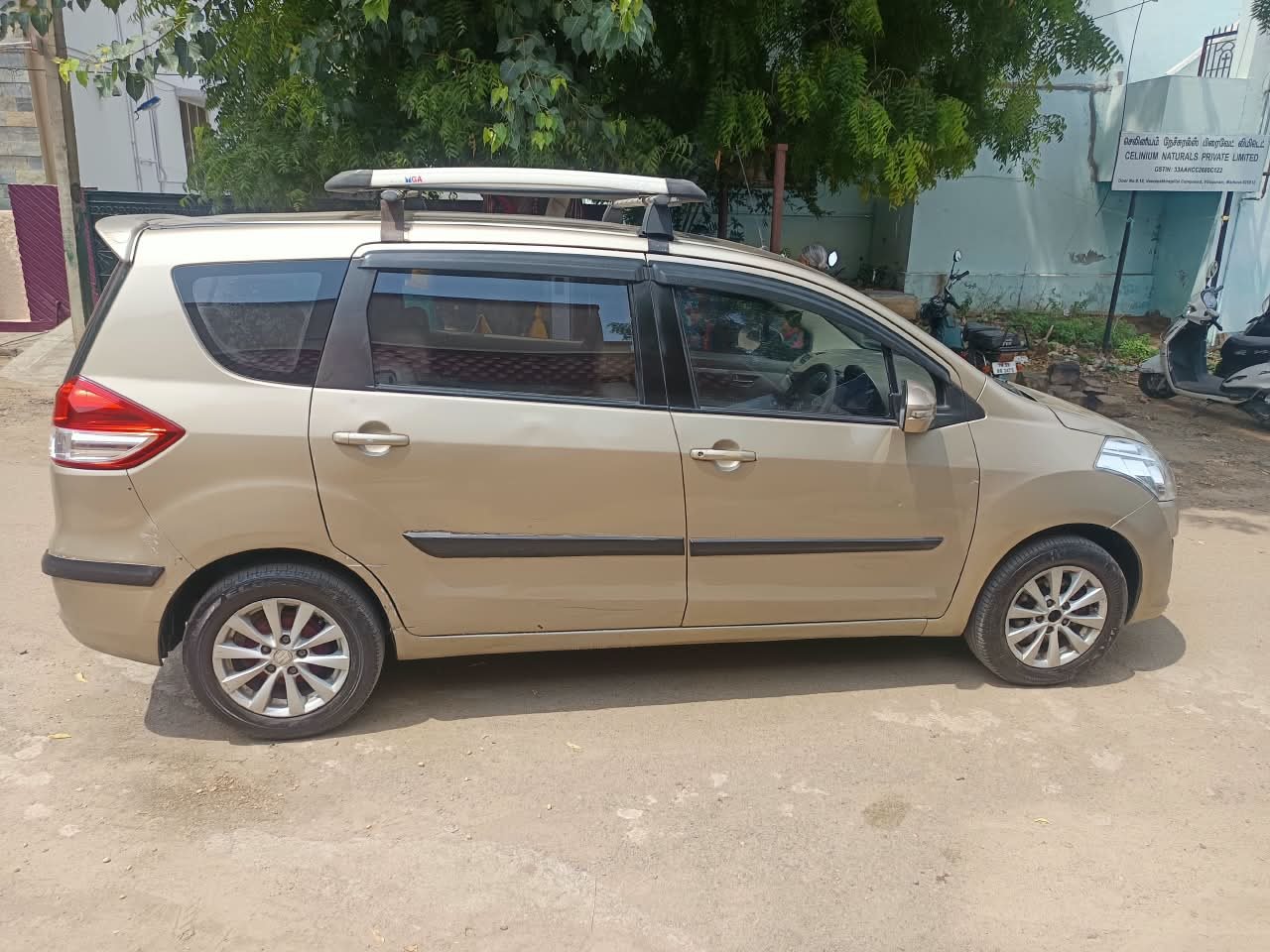Maruti Suzuki Ertiga Zxi
